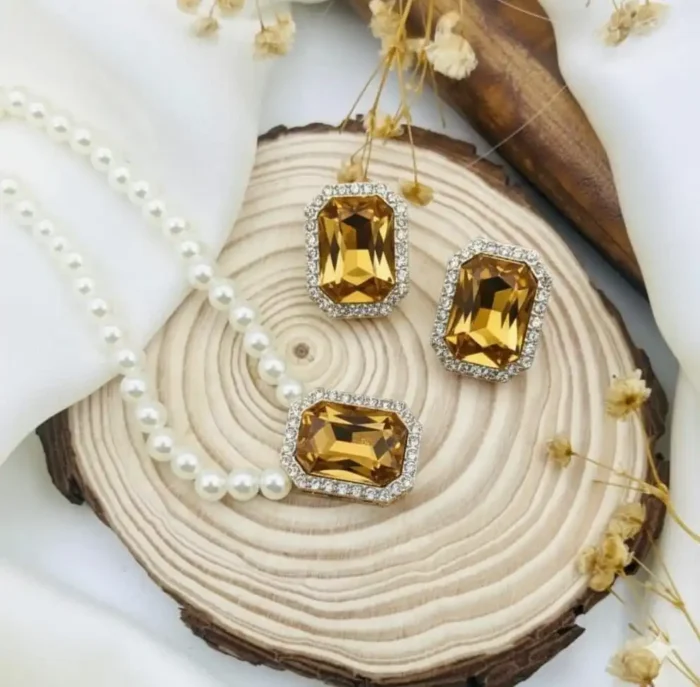 Elegant Jewelry Set - Image 4