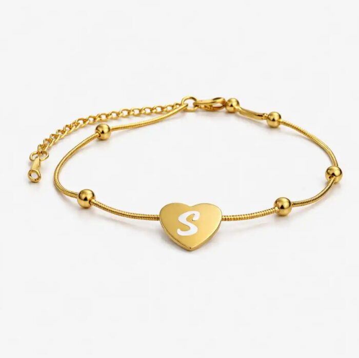 Elegant gold bracelet with heart - Image 2