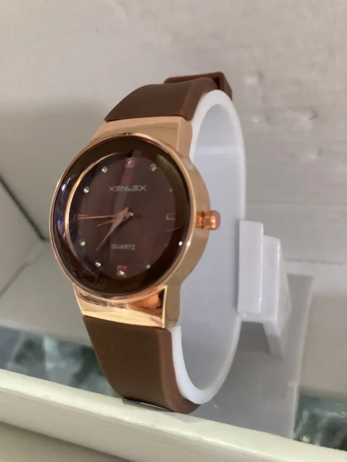 Ladies Watch with Rubber Strap - Image 2